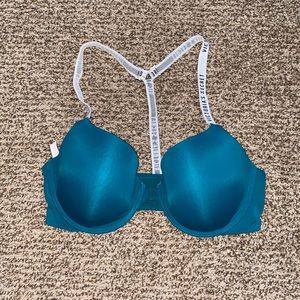 Victoria Secret T-Shirt Bra (Front Closure)